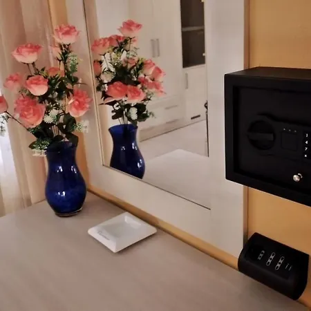 Blu Marlin - Iun Q4073 Homestay Girasole