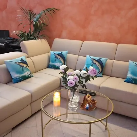 Blu Marlin - Iun Q4073 Homestay szállás Girasole