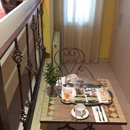 Blu Marlin - Iun Q4073 Homestay Girasole